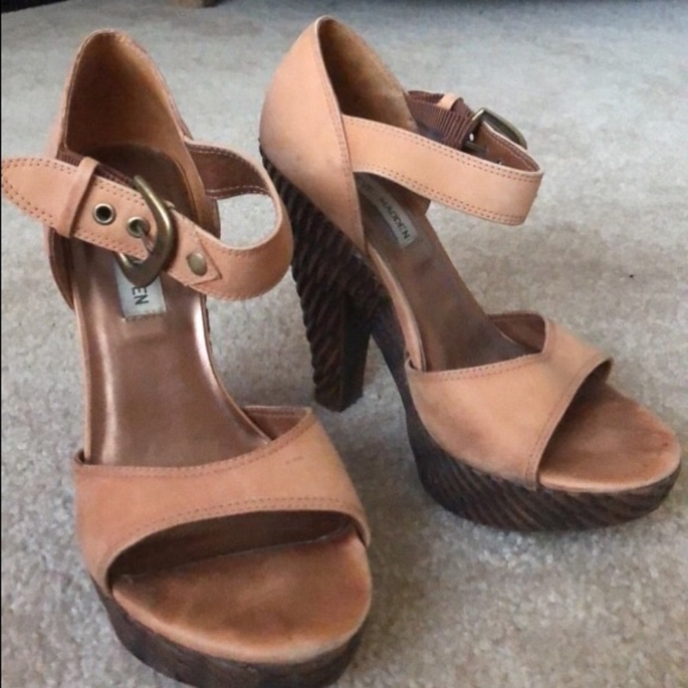 Tan heels
